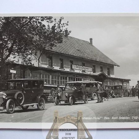 Gosciniec Szczeliniec Hostel Карлов Екстериор снимка