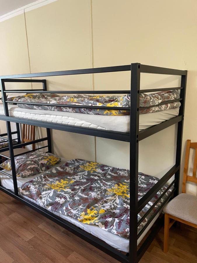 Gosciniec Szczeliniec Hostel Карлов Екстериор снимка